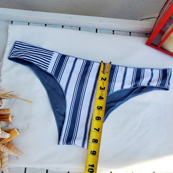 NWOT Ripcurl Women's Bikini Bottom Blue White Stripe Cheeky Coverage - Picture 3 of 11
